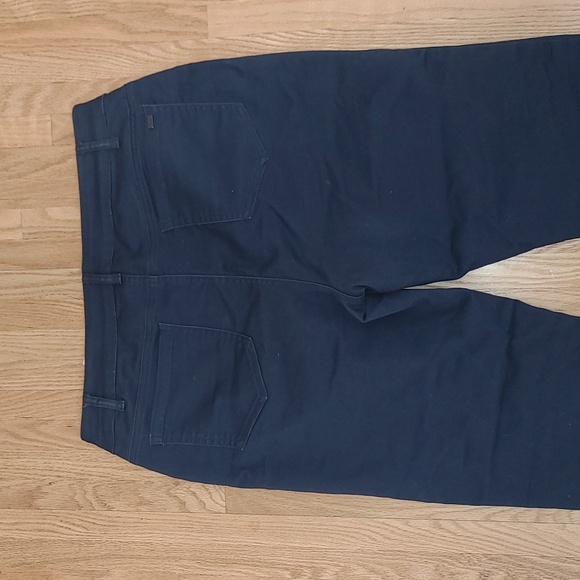 Blue crops - Picture 5 of 5